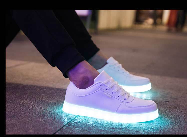 sneaker led