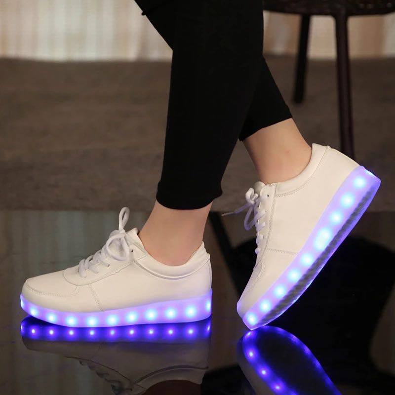 sneaker led